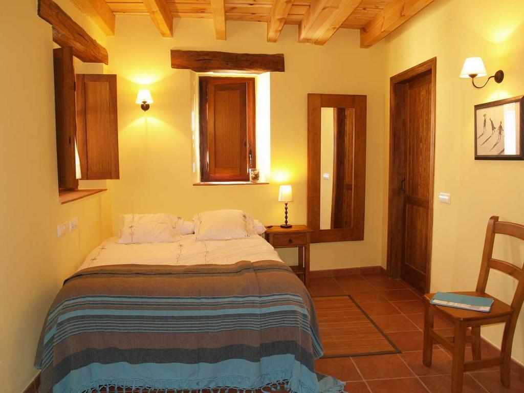 Hotel Rural Piedra Abierta Сан-Мартин-де-Пераперту Экстерьер фото